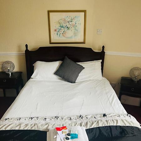 Crown Hotel Brackley Dış mekan fotoğraf