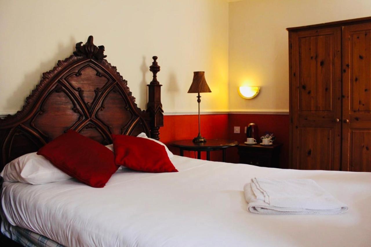 Crown Hotel Brackley Dış mekan fotoğraf