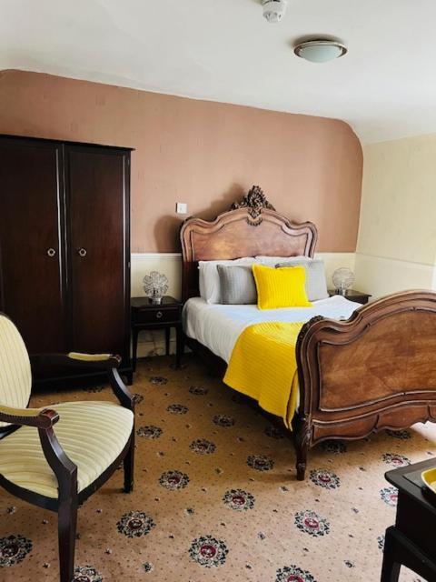 Crown Hotel Brackley Dış mekan fotoğraf
