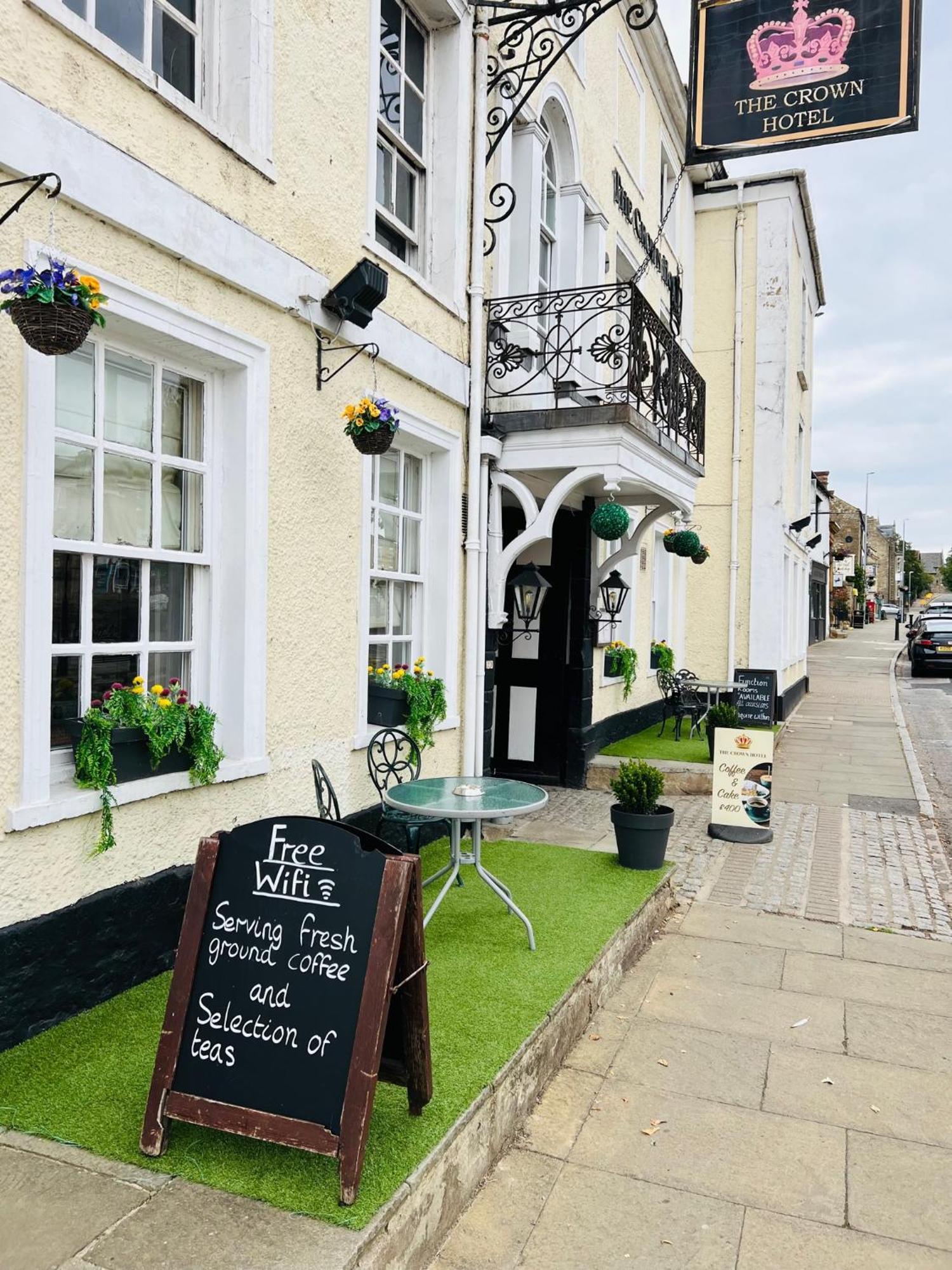 Crown Hotel Brackley Dış mekan fotoğraf